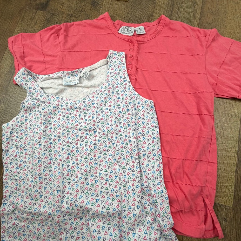 2 Vintage 90s Tops Tank Teeshirt Womens M Coral White Multi‎